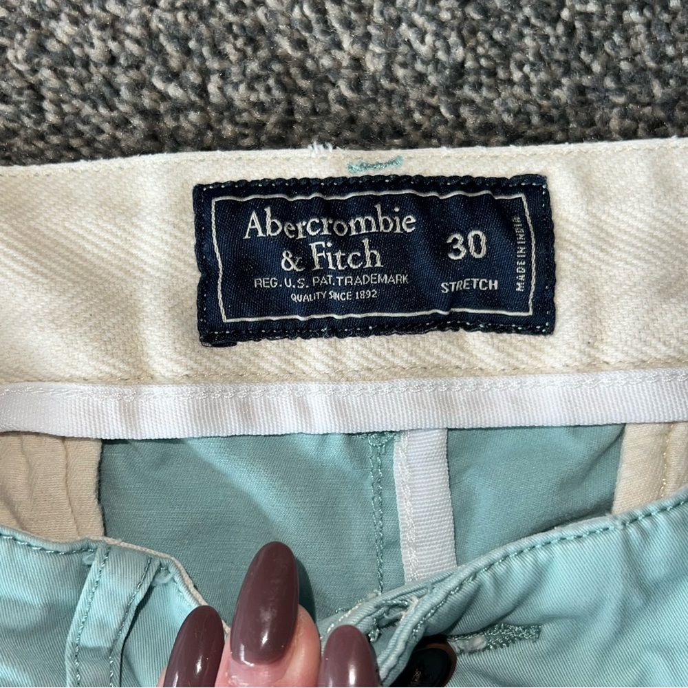 Abercrombie & Fitch Mint Green Men’s Chino Shorts - Picture 2 of 10